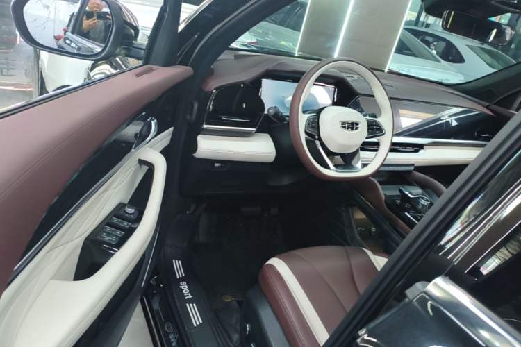 Used Geely Auto Monjaro L 2024 2.0TD High-Power Automatic Two-Wheel Drive Yunqi Version Driver Seat