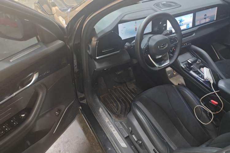 Used Geely Auto Monjaro L 2024 2.0TD High-Power Automatic Two-Wheel Drive Skyline Edition Driver Seat