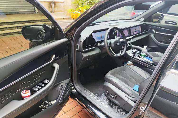 Used Geely Auto Monjaro L 2024 2.0TD High-Power Automatic Two-Wheel Drive Skyline Edition Driver Seat