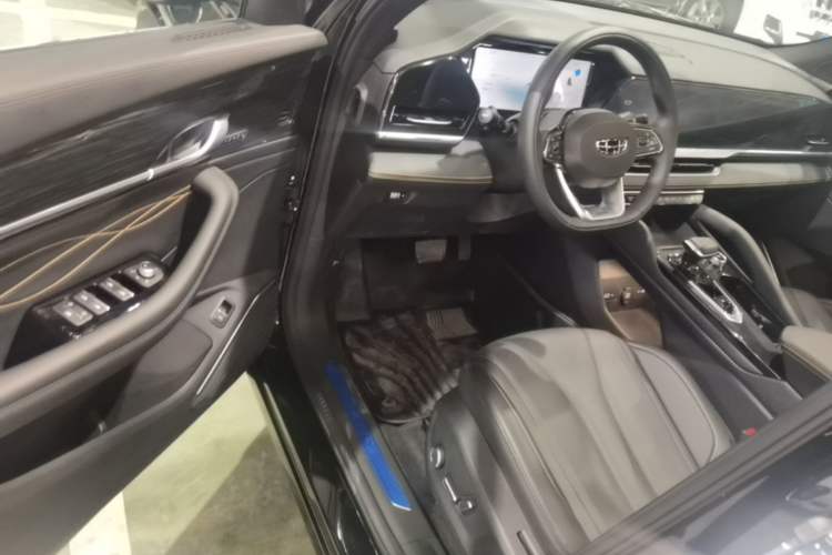 Used Geely Auto Monjaro L 2024 2.0TD DCT EVO Two-Wheel Drive Long-Range Version Driver Seat