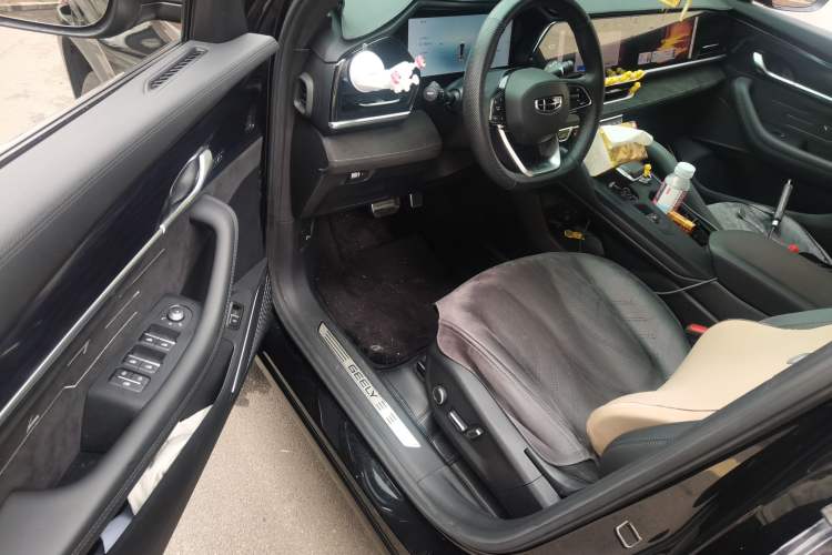 Used Geely Auto Monjaro L 2024 2.0TD High-Power Automatic Two-Wheel Drive Skyline Edition Driver Seat