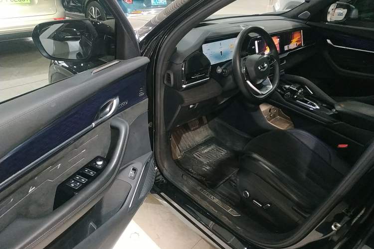 Used Geely Auto Monjaro L 2024 2.0TD High-Power Automatic Two-Wheel Drive Skyline Edition Driver Seat