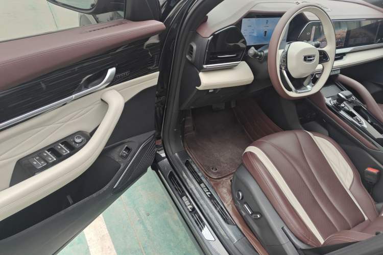 Used Geely Auto Monjaro L 2024 2.0TD High-Power Automatic Two-Wheel Drive Yunqi Version Driver Seat