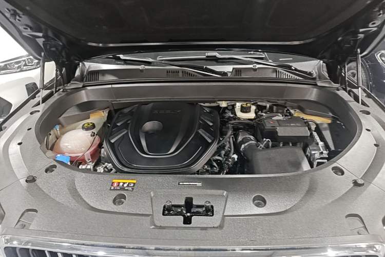 Used Geely Auto Monjaro L 2024 2.0TD DCT EVO Two-Wheel Drive Long-Range Version Engine Bay