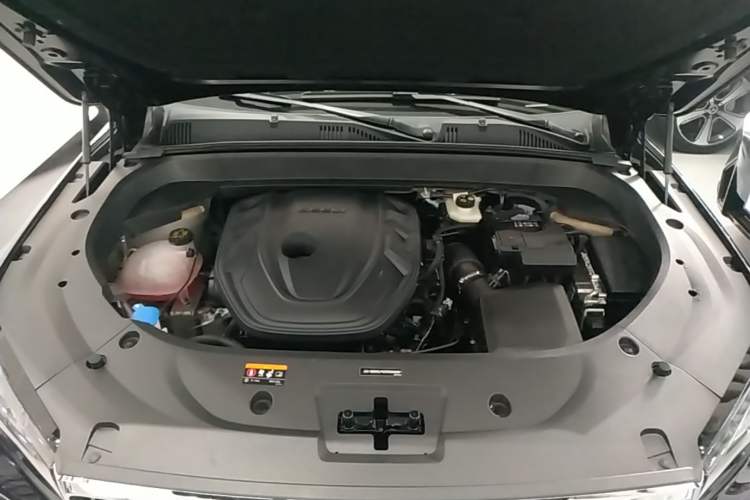 Used Geely Auto Monjaro L 2024 2.0TD DCT EVO Two-Wheel Drive Long-Range Version Engine Bay