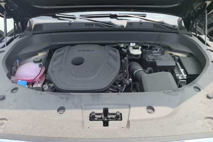 Used Geely Auto Monjaro L 2024 2.0TD DCT EVO Two-Wheel Drive Long-Range Version Engine Bay