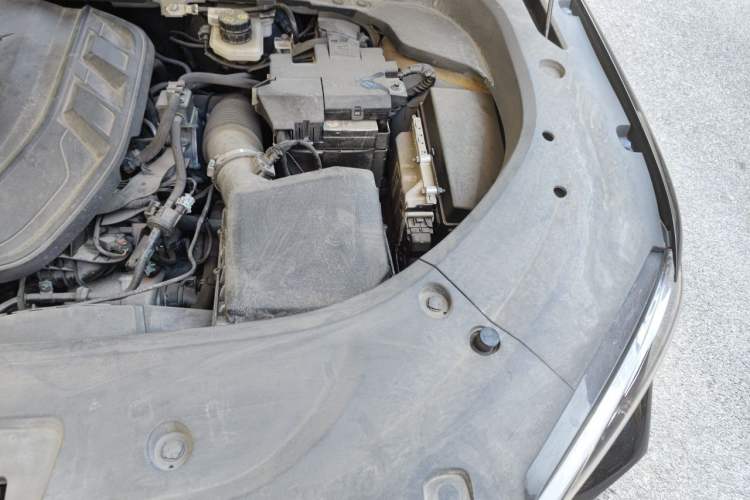 Used Geely Auto Monjaro L 2024 2.0TD DCT EVO Two-Wheel Drive Prestige Version Engine Bay Left