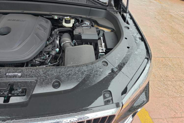 Used Geely Auto Monjaro L 2024 2.0TD DCT EVO Two-Wheel Drive Long-Range Version Engine Bay Left