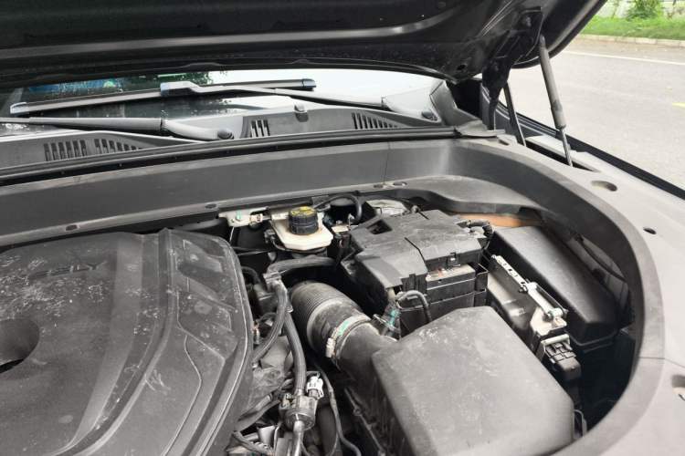Used Geely Auto Monjaro L 2024 2.0TD DCT EVO Two-Wheel Drive Long-Range Version Engine Bay Left