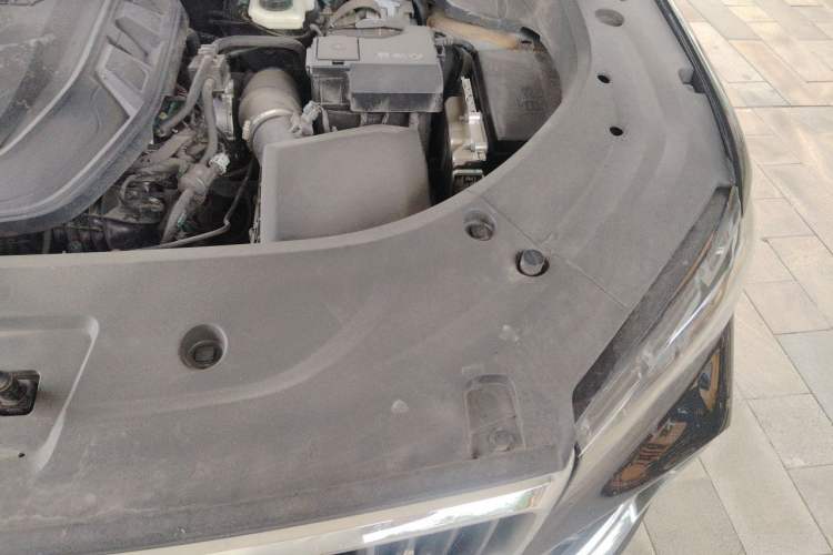 Used Geely Auto Monjaro L 2024 2.0TD High-Power Automatic Two-Wheel Drive Yunqi Version Engine Bay Left