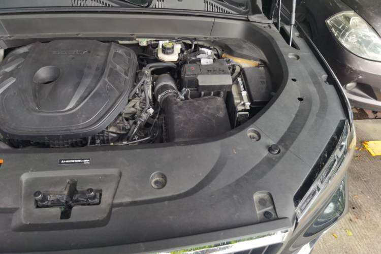 Used Geely Auto Monjaro L 2024 2.0TD High-Power Automatic Two-Wheel Drive Yunqi Version Engine Bay Left