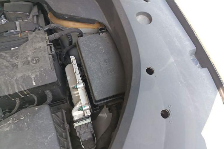 Used Geely Auto Monjaro L 2024 2.0TD High-Power Automatic Two-Wheel Drive Yunqi Version Engine Bay Left