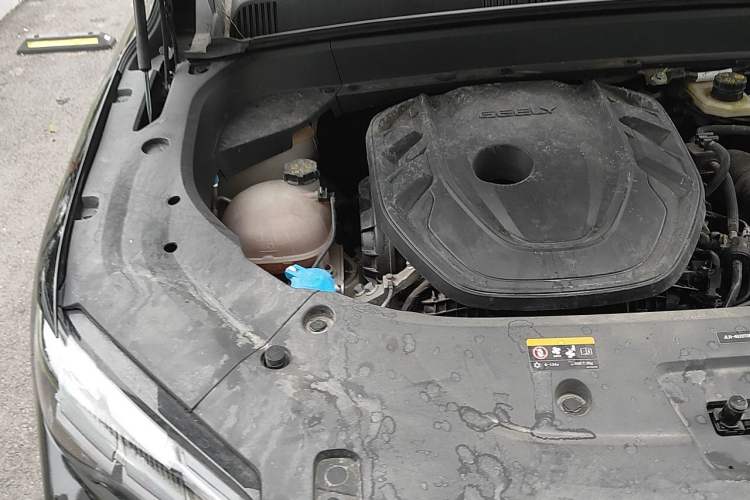 Used Geely Auto Monjaro L 2024 2.0TD High-Power Automatic Two-Wheel Drive Yunqi Version Engine Bay Right