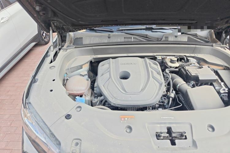 Used Geely Auto Monjaro L 2024 2.0TD High-Power Automatic Two-Wheel Drive Skyline Edition Engine Bay Right