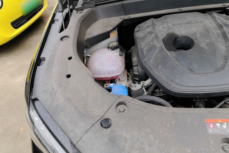 Used Geely Auto Monjaro L 2024 2.0TD High-Power Automatic Two-Wheel Drive Skyline Edition Engine Bay Right