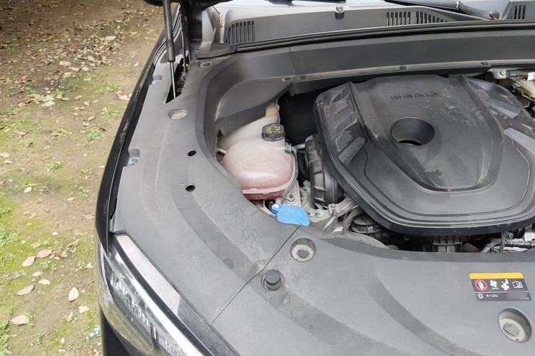 Used Geely Auto Monjaro L 2024 2.0TD High-Power Automatic Two-Wheel Drive Skyline Edition Engine Bay Right
