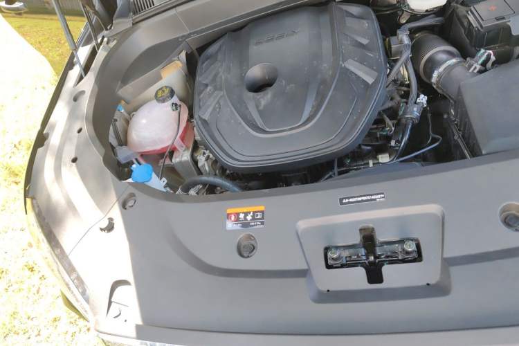 Used Geely Auto Monjaro L 2024 2.0TD High-Power Automatic Two-Wheel Drive Yunqi Version Engine Bay Right