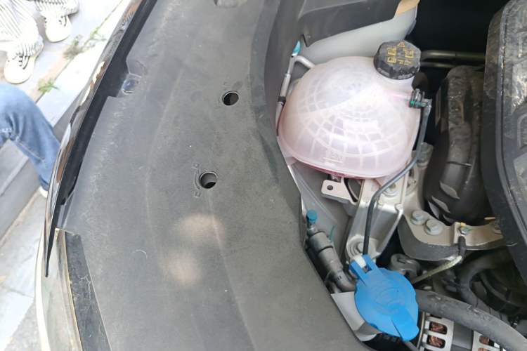 Used Geely Auto Monjaro L 2024 2.0TD High-Power Automatic Two-Wheel Drive Yunqi Version Engine Bay Right