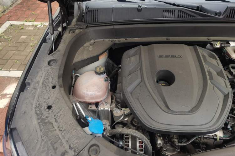 Used Geely Auto Monjaro L 2024 2.0TD High-Power Automatic Two-Wheel Drive Skyline Edition Engine Bay Right