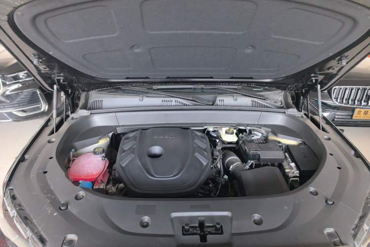 Used Geely Auto Monjaro L 2024 2.0TD DCT EVO Two-Wheel Drive Long-Range Version Engine Bay