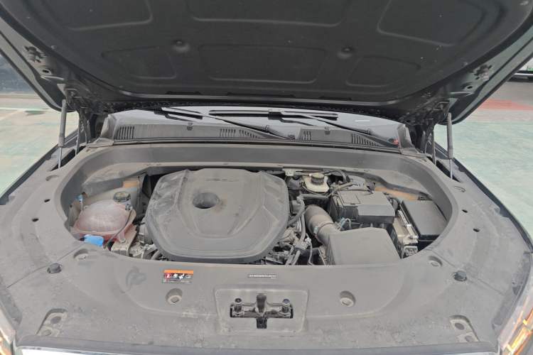 Used Geely Auto Monjaro L 2024 2.0TD High-Power Automatic Two-Wheel Drive Yunqi Version Engine Bay