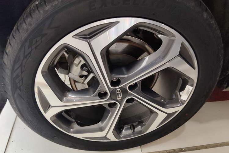 Used Geely Auto Monjaro L 2024 2.0TD DCT EVO Two-Wheel Drive Long-Range Version Exterior 5