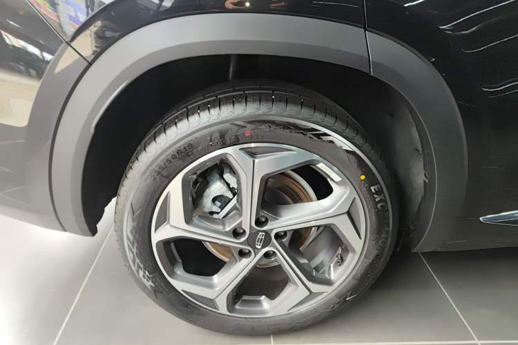 Used Geely Auto Monjaro L 2024 2.0TD DCT EVO Two-Wheel Drive Long-Range Version Exterior 5