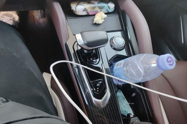 Used Geely Auto Monjaro L 2024 2.0TD High-Power Automatic Two-Wheel Drive Yunqi Version Gear Lever