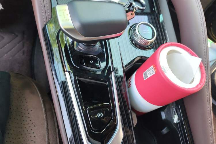 Used Geely Auto Monjaro L 2024 2.0TD High-Power Automatic Two-Wheel Drive Yunqi Version Gear Lever