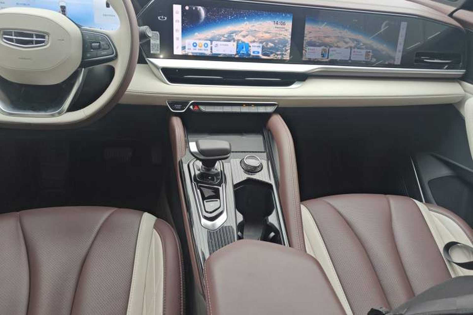 Used Geely Auto Monjaro L 2024 2.0TD High-Power Automatic Two-Wheel Drive Yunqi Version Gear Lever