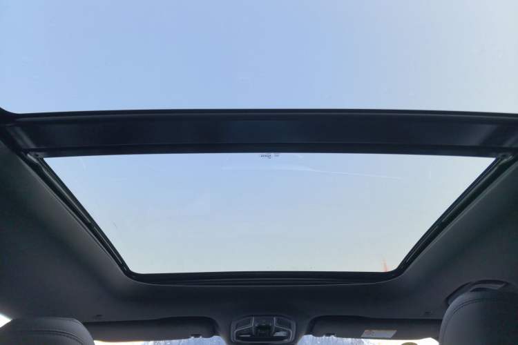 Used Geely Auto Monjaro L 2024 2.0TD High-Power Automatic Two-Wheel Drive Skyline Edition Headliner