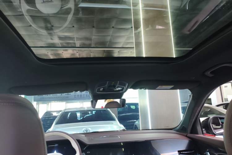 Used Geely Auto Monjaro L 2024 2.0TD High-Power Automatic Two-Wheel Drive Yunqi Version Headliner