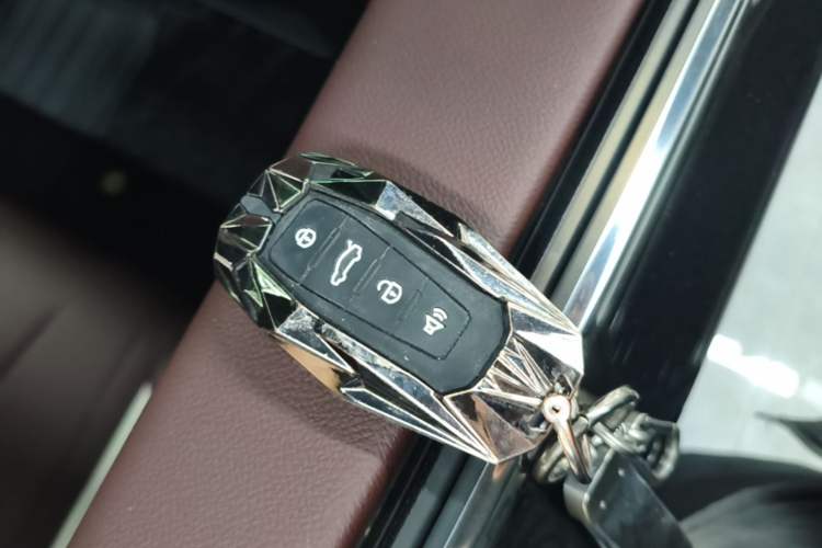 Used Geely Auto Monjaro L 2024 2.0TD High-Power Automatic Two-Wheel Drive Yunqi Version Interior 1