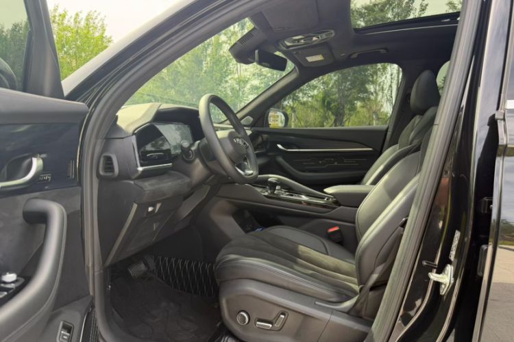 Used Geely Auto Monjaro L 2024 2.0TD High-Power Automatic Two-Wheel Drive Skyline Edition Interior 1