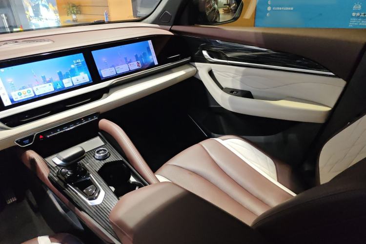 Used Geely Auto Monjaro L 2024 2.0TD High-Power Automatic Two-Wheel Drive Yunqi Version Interior 2