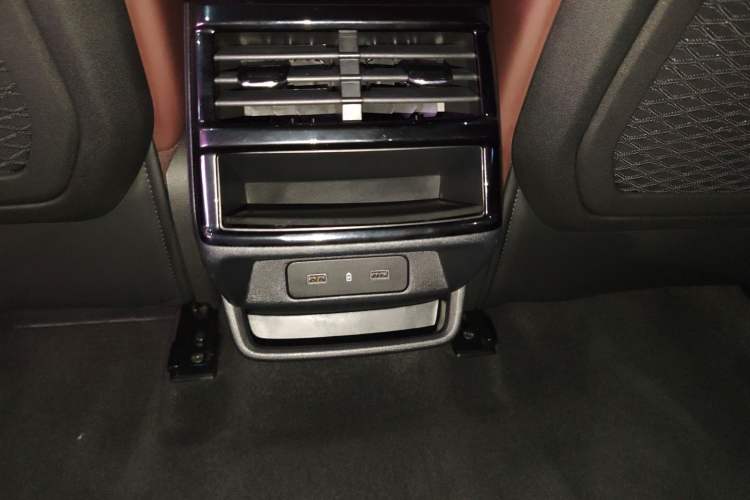Used Geely Auto Monjaro L 2024 2.0TD High-Power Automatic Two-Wheel Drive Yunqi Version Interior 2