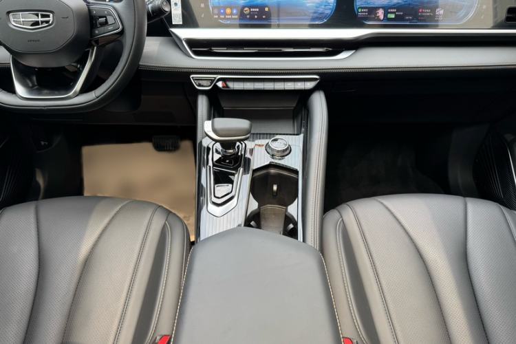 Used Geely Auto Monjaro L 2024 2.0TD DCT EVO Two-Wheel Drive Long-Range Version Interior 8