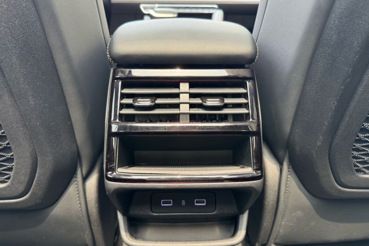 Used Geely Auto Monjaro L 2024 2.0TD DCT EVO Two-Wheel Drive Long-Range Version Interior 9