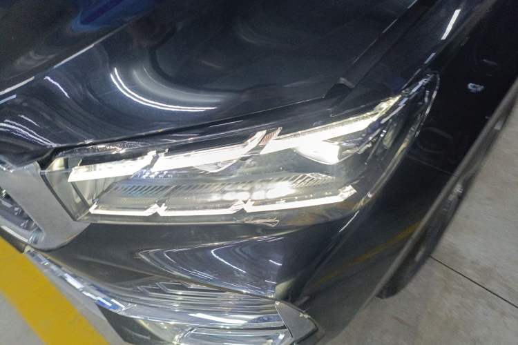 Used Geely Auto Monjaro L 2024 2.0TD High-Power Automatic Two-Wheel Drive Yunqi Version Left Front Headlight