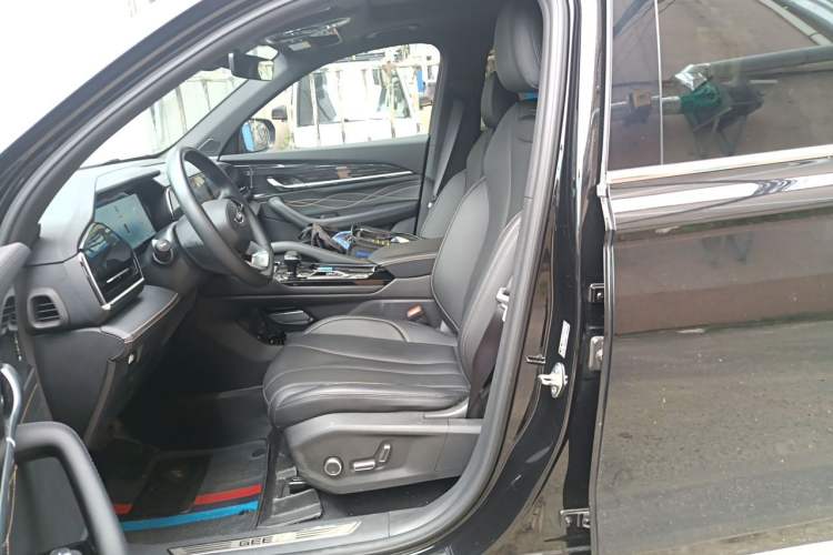 Used Geely Auto Monjaro L 2024 2.0TD DCT EVO Two-Wheel Drive Long-Range Version Left Front Seat