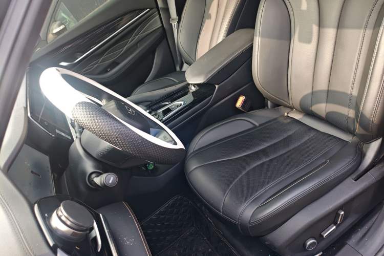 Used Geely Auto Monjaro L 2024 2.0TD DCT EVO Two-Wheel Drive Long-Range Version Left Front Seat