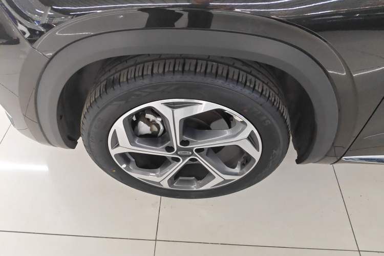 Used Geely Auto Monjaro L 2024 2.0TD DCT EVO Two-Wheel Drive Long-Range Version Left Front Wheel Hub