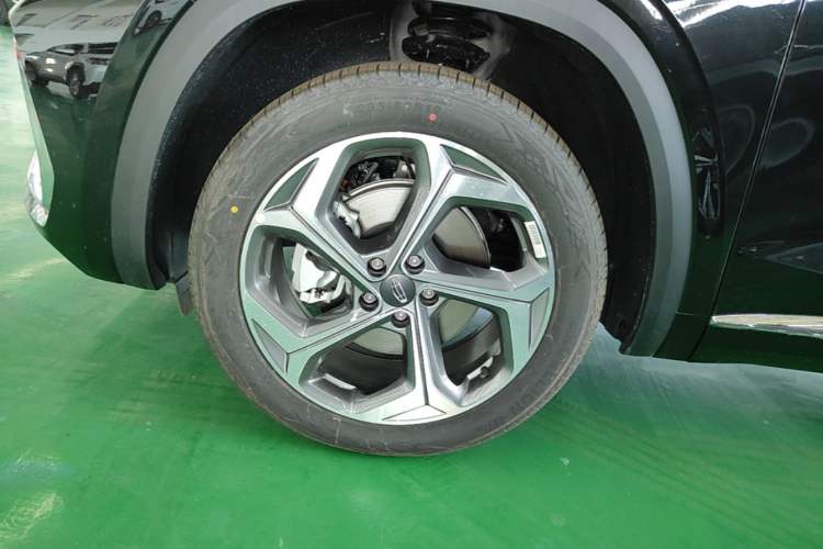 Used Geely Auto Monjaro L 2024 2.0TD DCT EVO Two-Wheel Drive Long-Range Version Left Front Wheel Hub