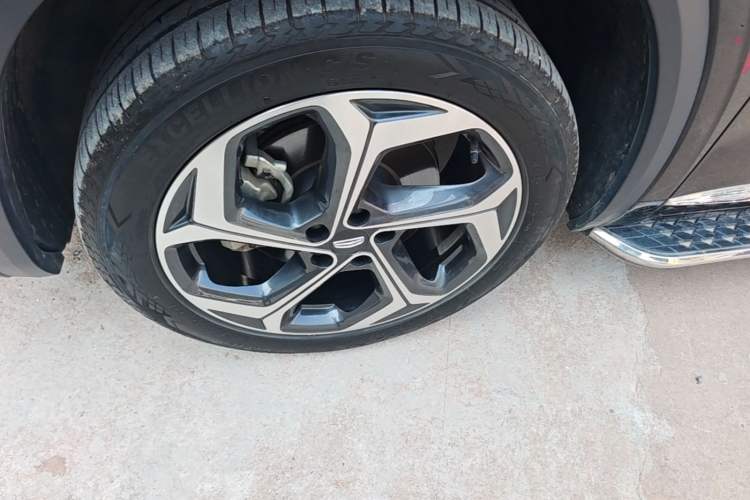 Used Geely Auto Monjaro L 2024 2.0TD DCT EVO Two-Wheel Drive Long-Range Version Left Front Wheel Hub