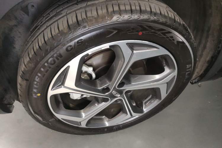 Used Geely Auto Monjaro L 2024 2.0TD DCT EVO Two-Wheel Drive Long-Range Version Left Front Wheel Hub