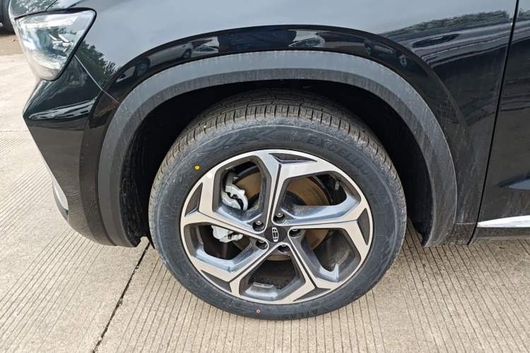 Used Geely Auto Monjaro L 2024 2.0TD DCT EVO Two-Wheel Drive Long-Range Version Left Front Wheel Hub