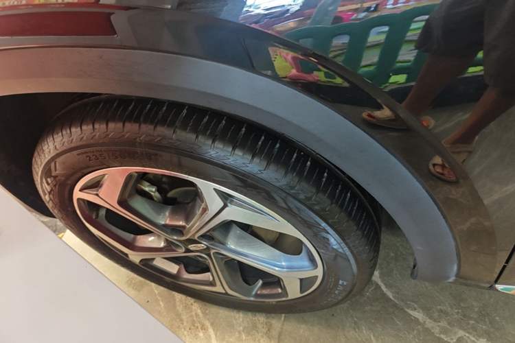 Used Geely Auto Monjaro L 2024 2.0TD DCT EVO Two-Wheel Drive Long-Range Version Left Front Wheel Hub