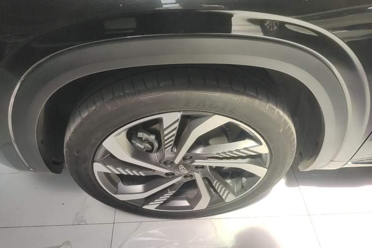 Used Geely Auto Monjaro L 2024 2.0TD High-Power Automatic Two-Wheel Drive Skyline Edition Left Front Wheel Hub