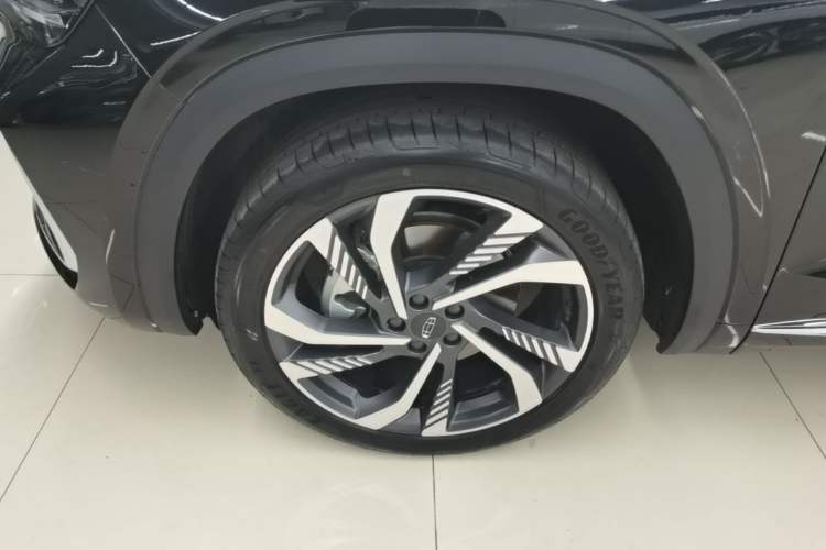 Used Geely Auto Monjaro L 2024 2.0TD High-Power Automatic Two-Wheel Drive Skyline Edition Left Front Wheel Hub