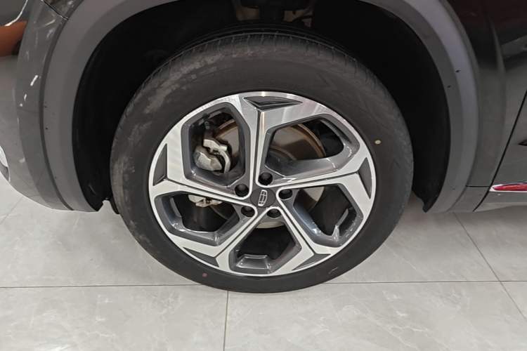 Used Geely Auto Monjaro L 2024 2.0TD DCT EVO Two-Wheel Drive Long-Range Version Left Front Wheel Hub